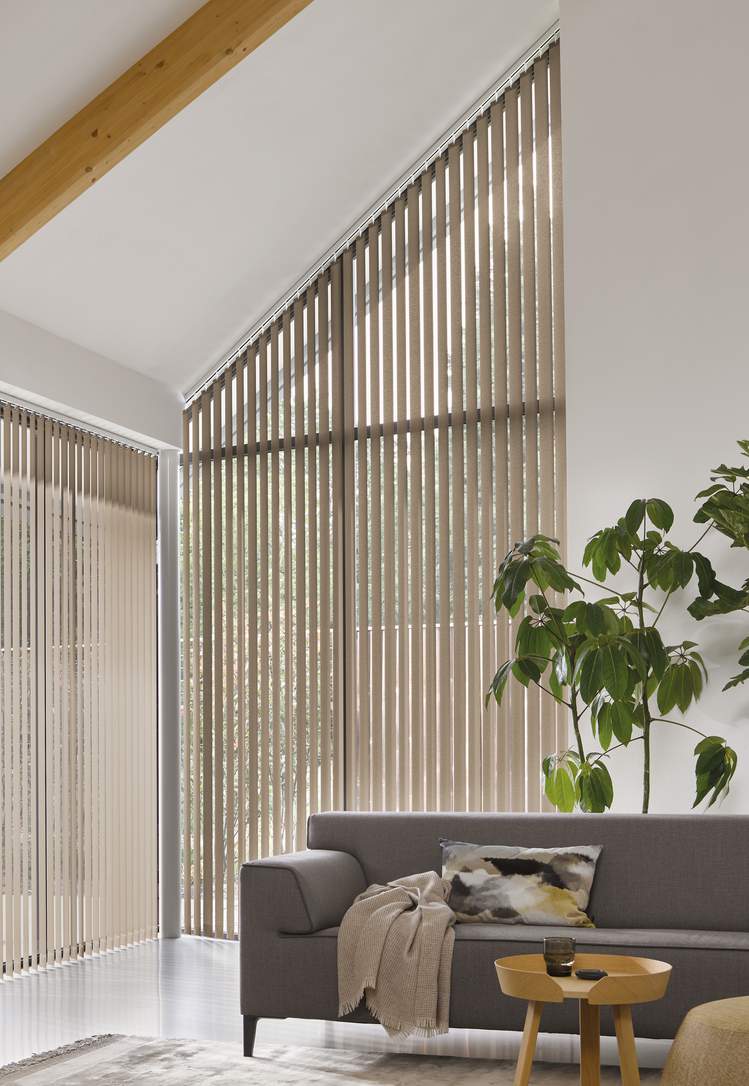 Shaped vertical blinds